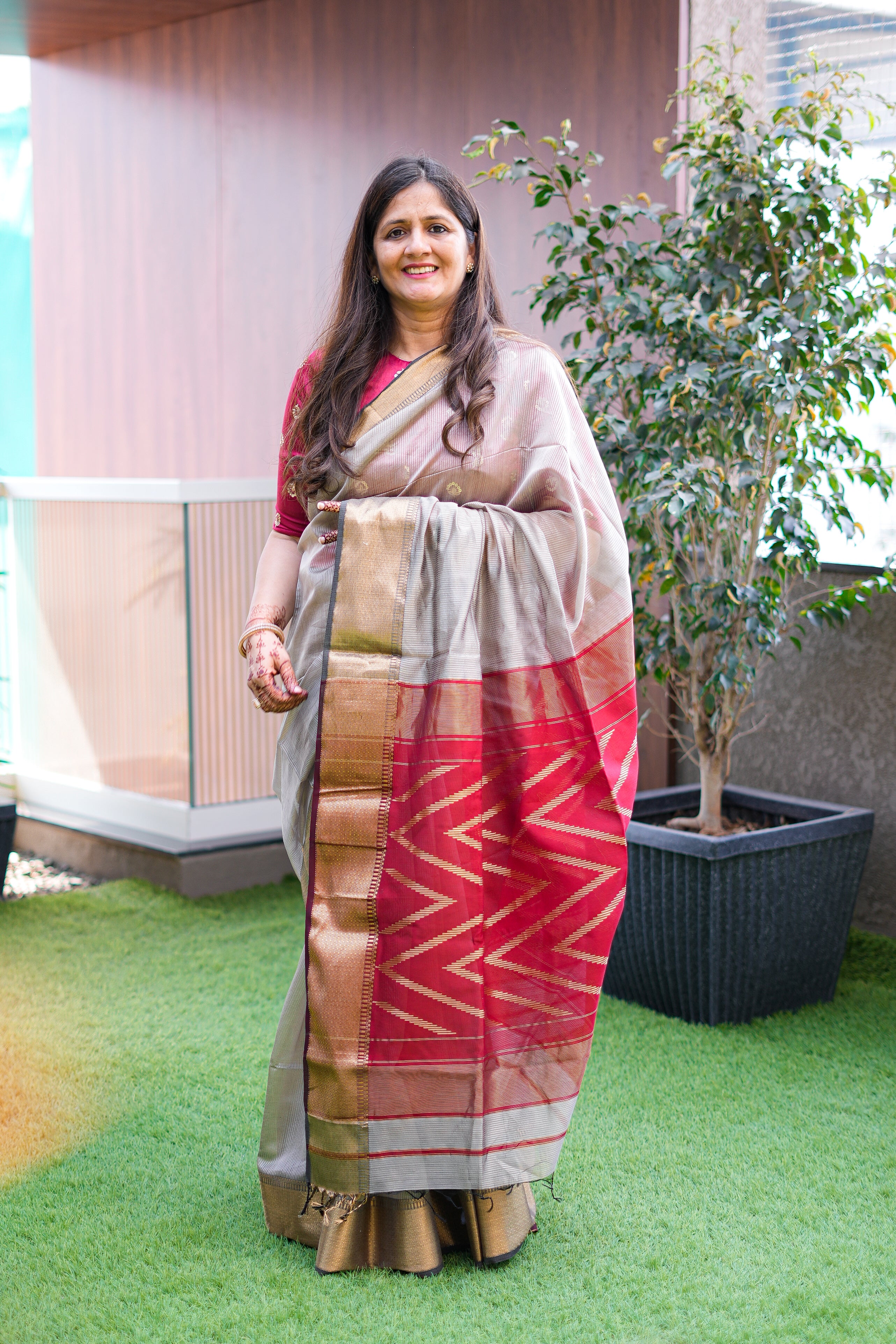 Red Grey & Gold Maheshwari Silk Saree