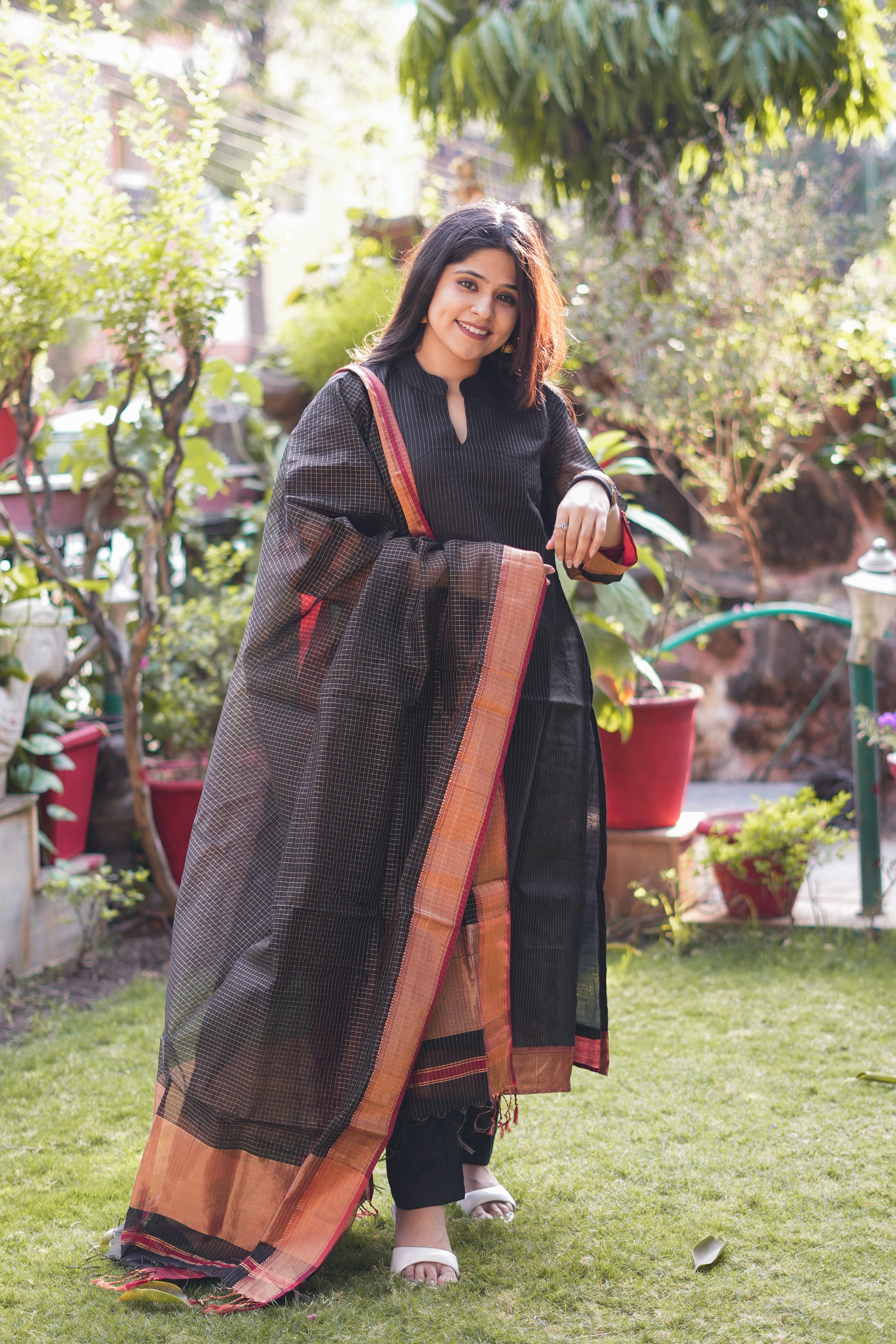 Black Kurta & Dupatta Set with Zari Lining and Checked Dupatta