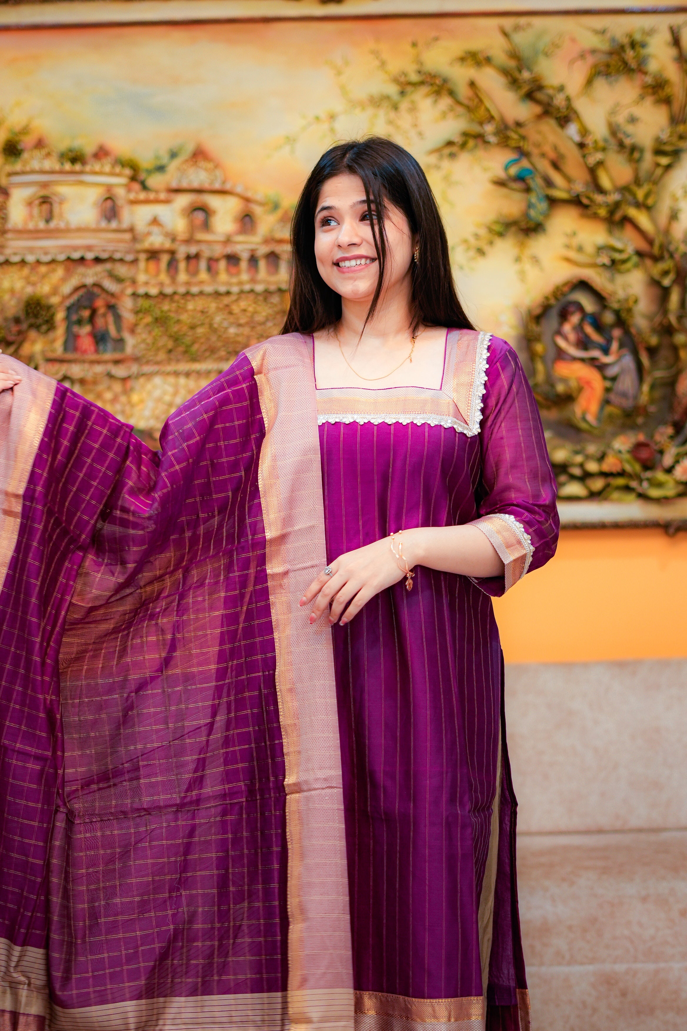 Magenta-Pink Maheshwari Handwoven Kurta & Dupatta