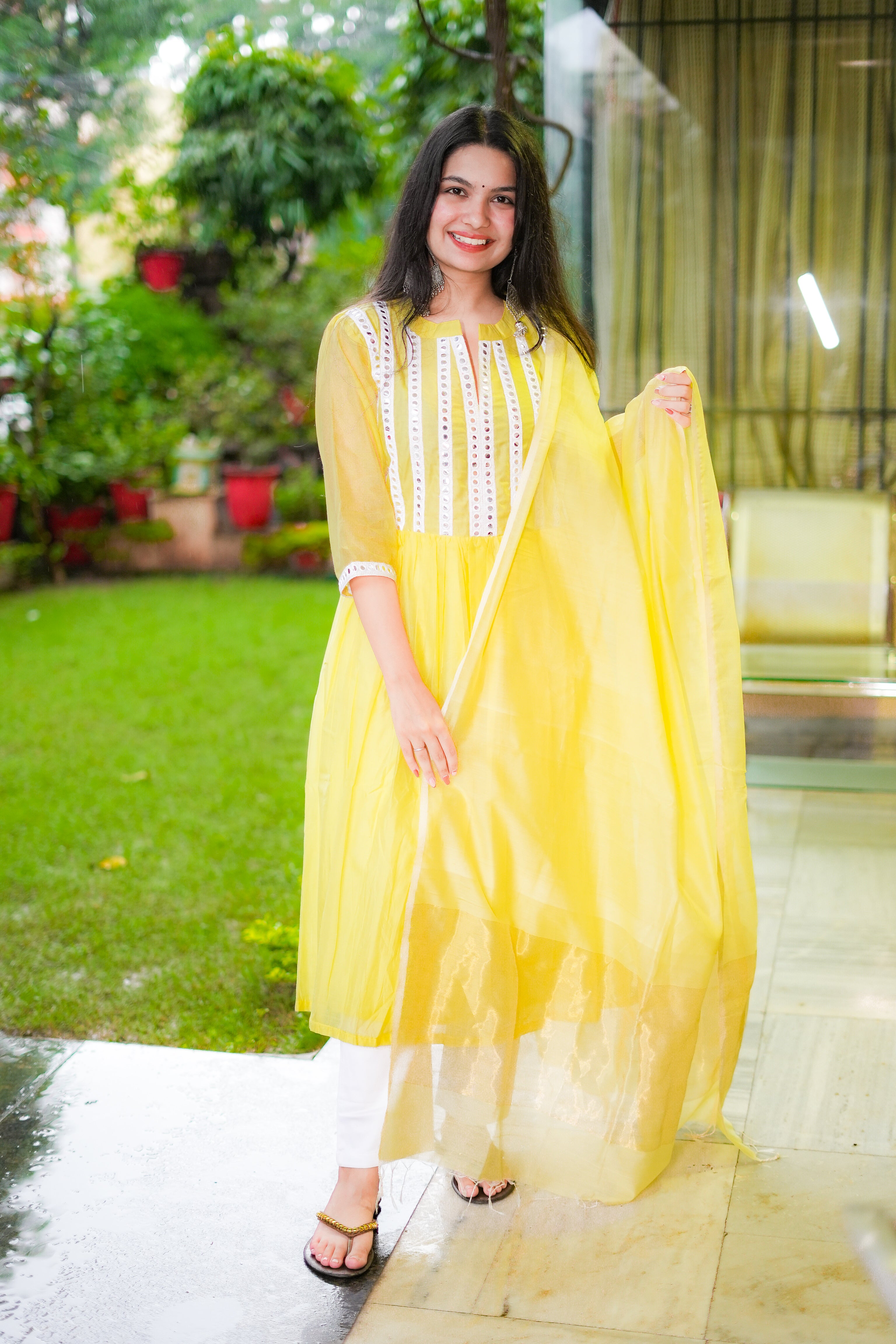 Yellow Maheshwari Kurta & Dupatta with Mirror Work