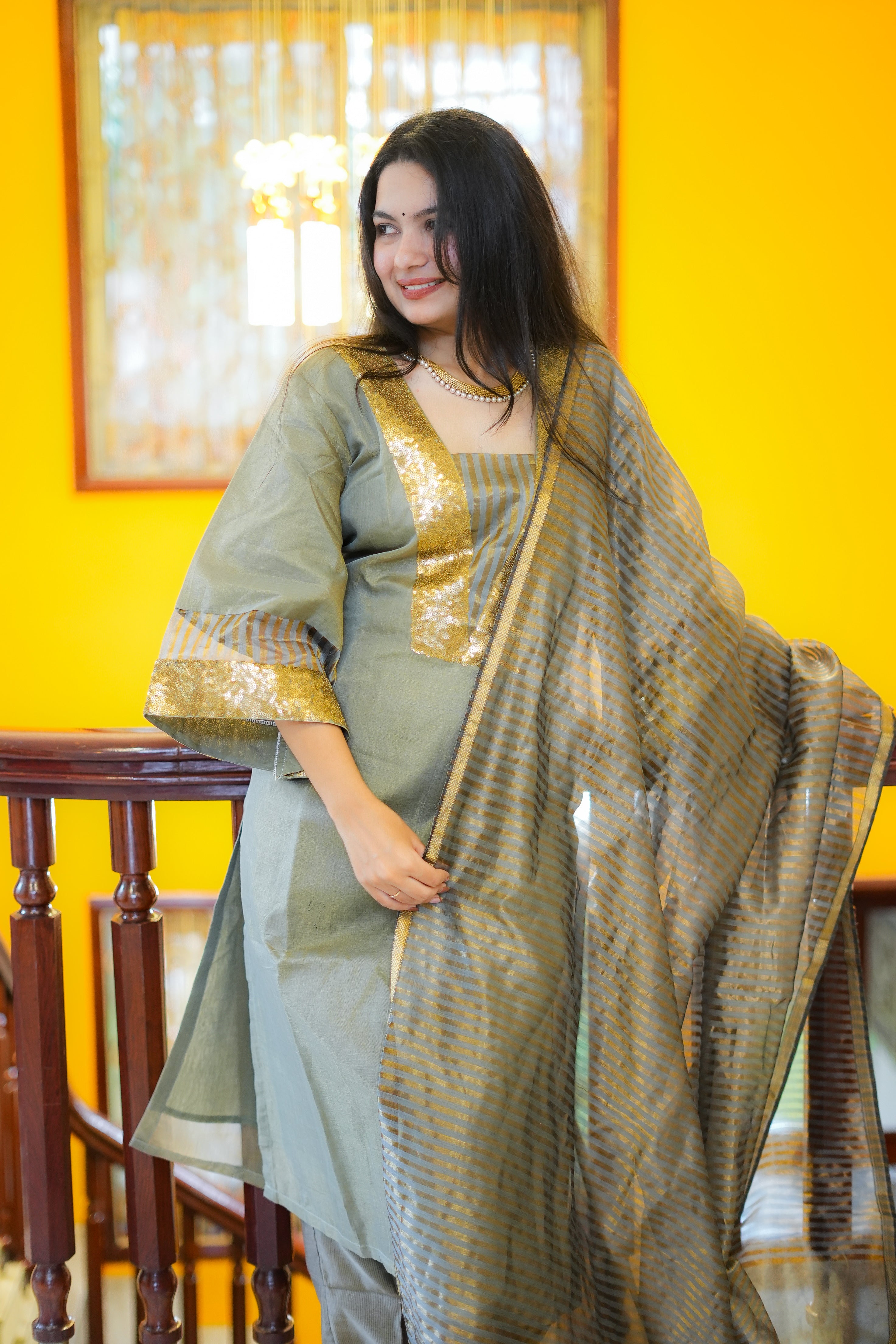 Silver & Golden Maheshwari Handwoven Kurta & Dupatta