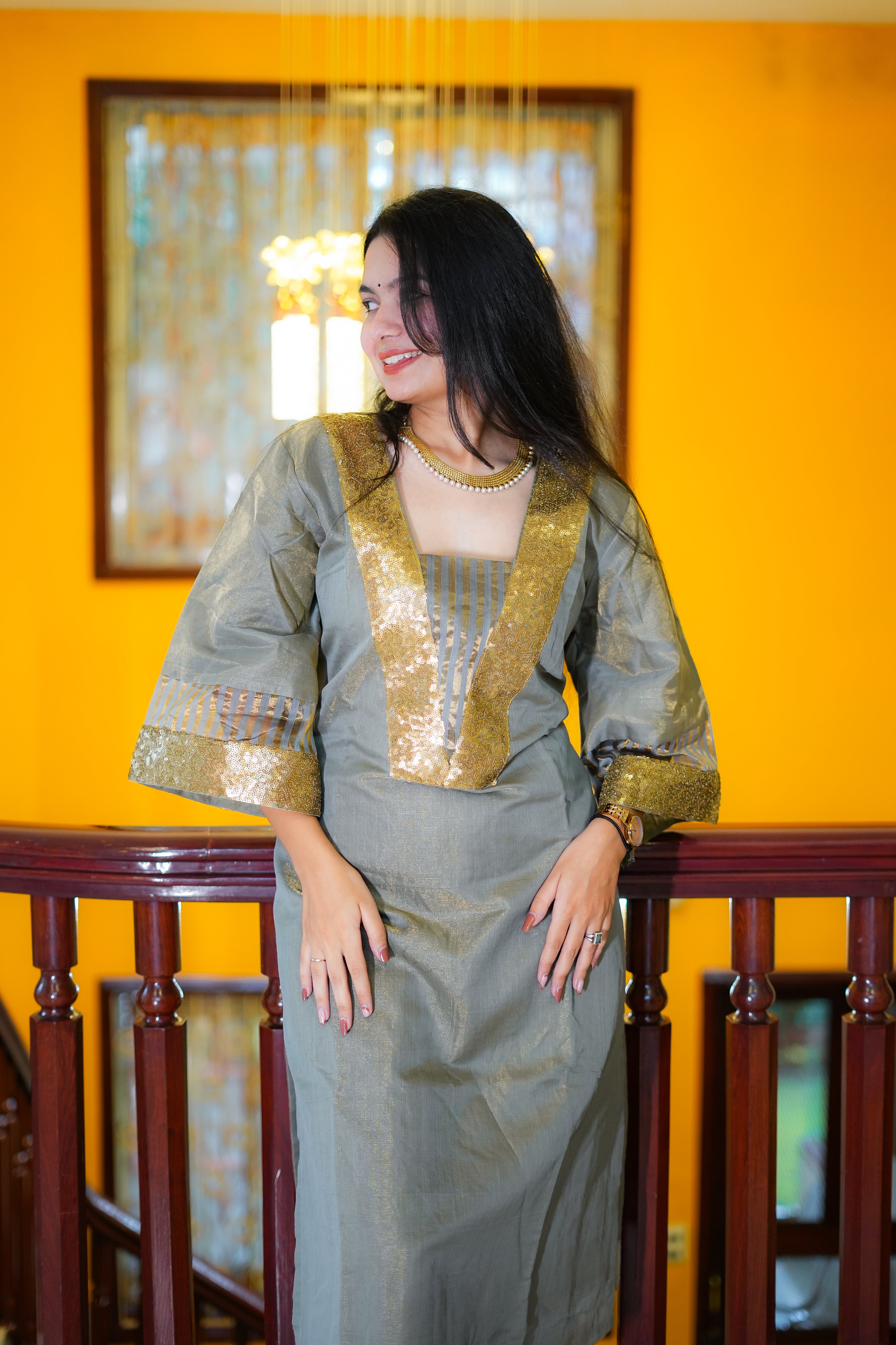 Silver & Golden Maheshwari Handwoven Kurta & Dupatta