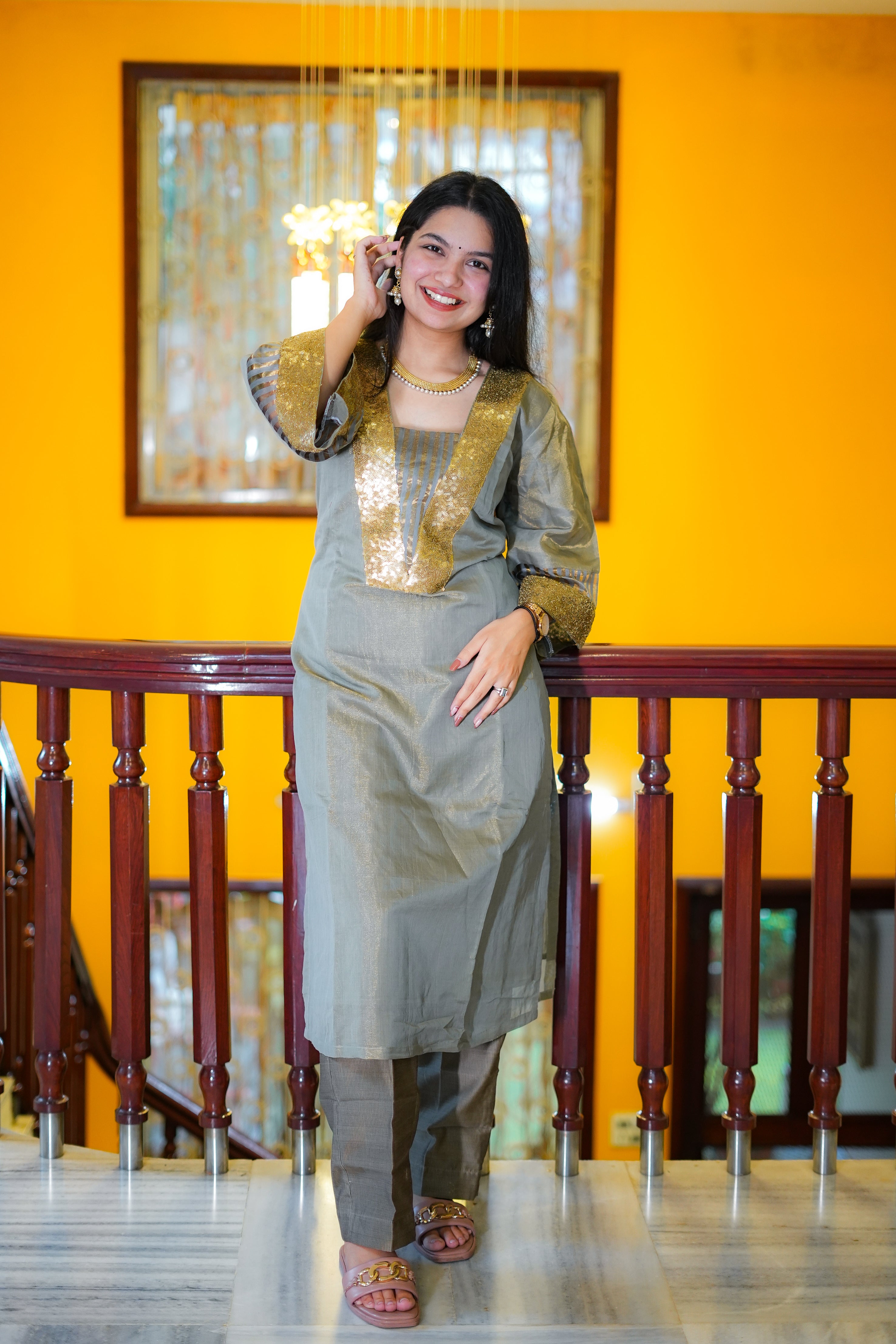 Silver & Golden Maheshwari Handwoven Kurta & Dupatta