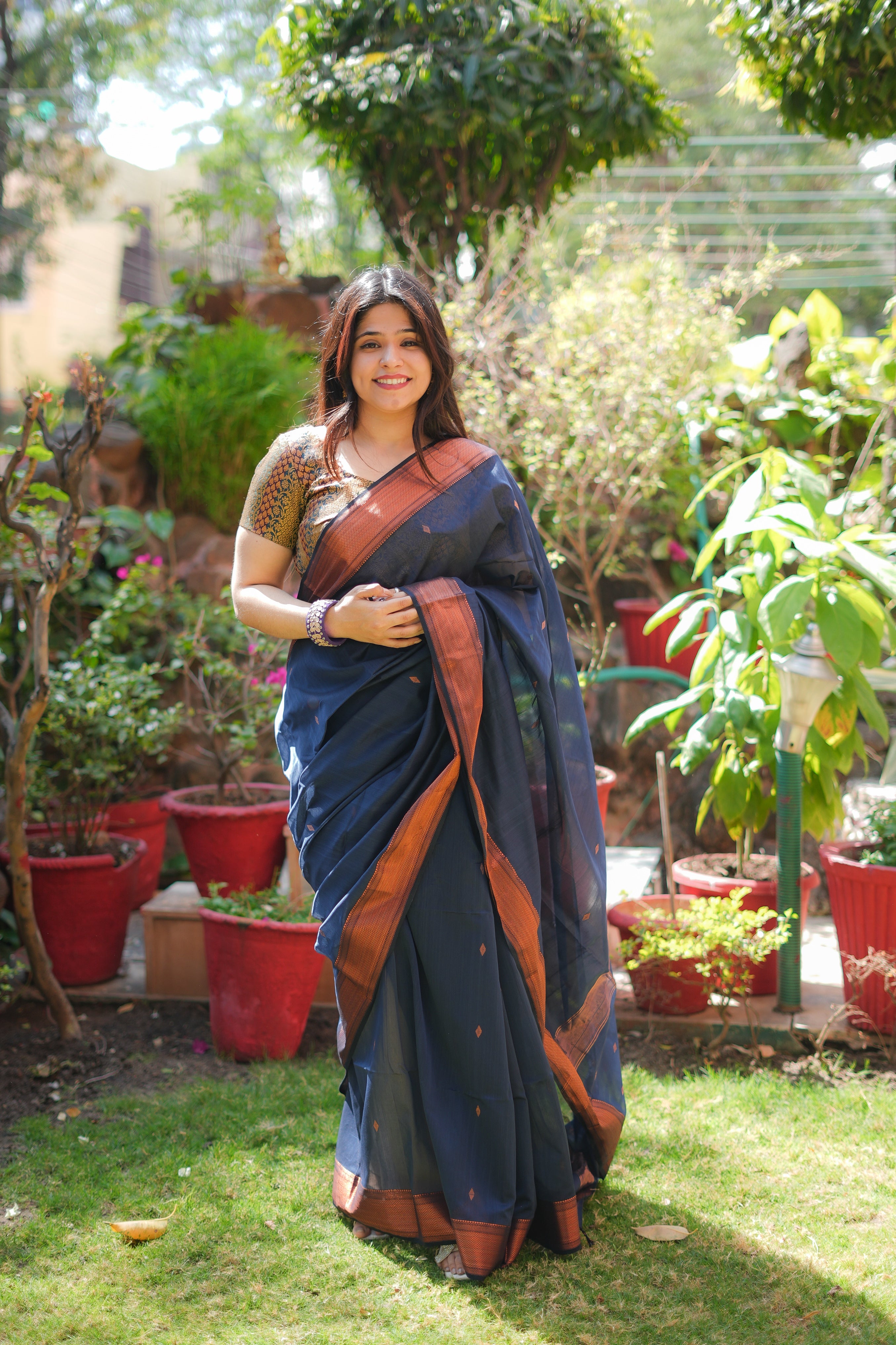 Aadhi Raat | Grey Blue Handloom Saree