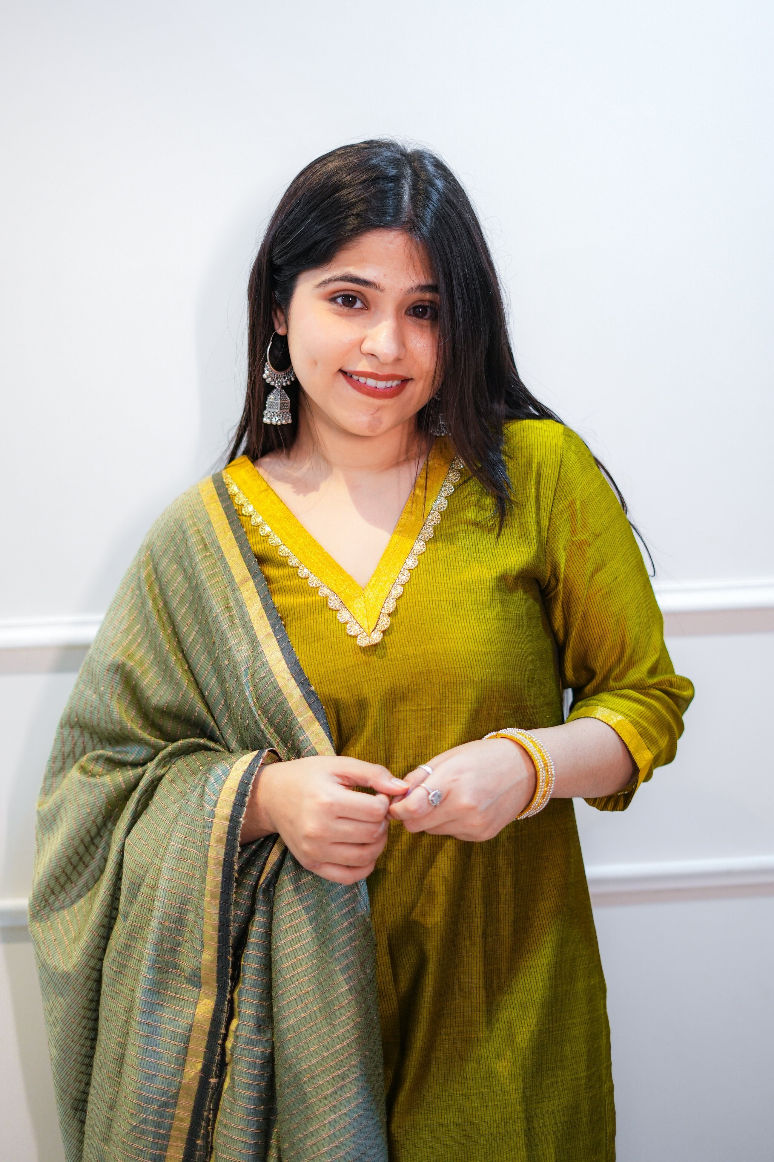 Golden Green Maheshwari Kurta & Dupatta with Pants (Three Piece)