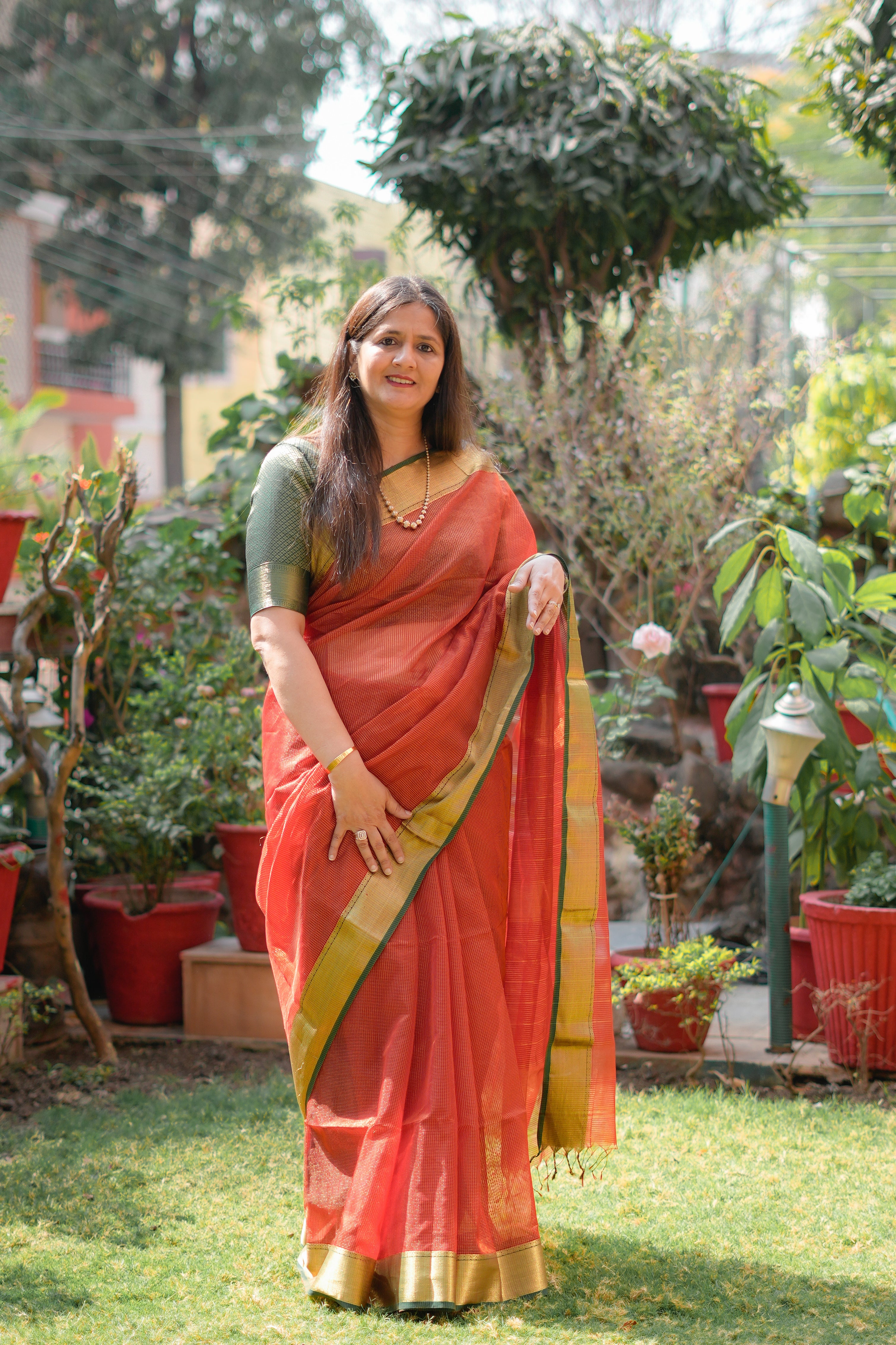 Red Maheshwari Handloom Saree with Zari Border